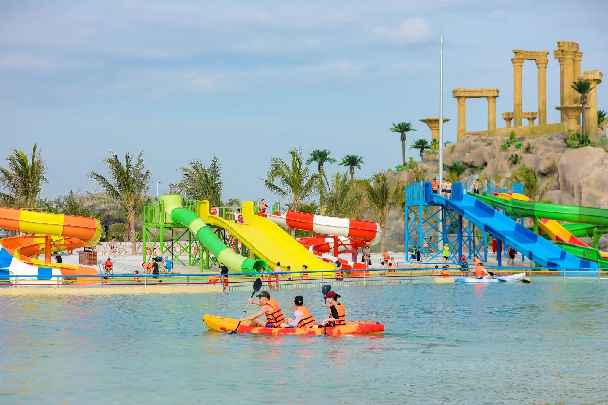 Vé Công viên Nước & buffet 250.000 VNĐ | VinWonders Water Park right-2
