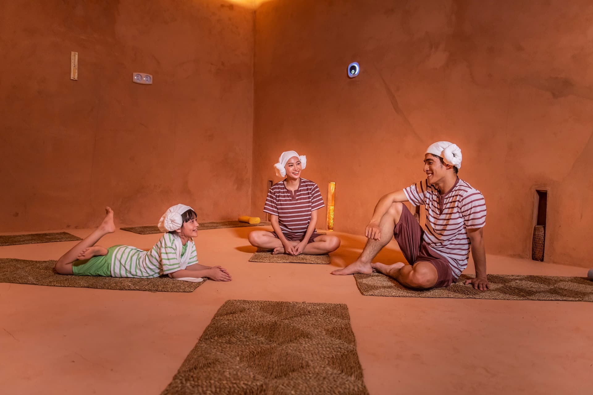 Tour 1 ngày bao gồm VinWonders + Buffet + Xông hơi Aquafield 2 giờ | Nha Trang Passport 5