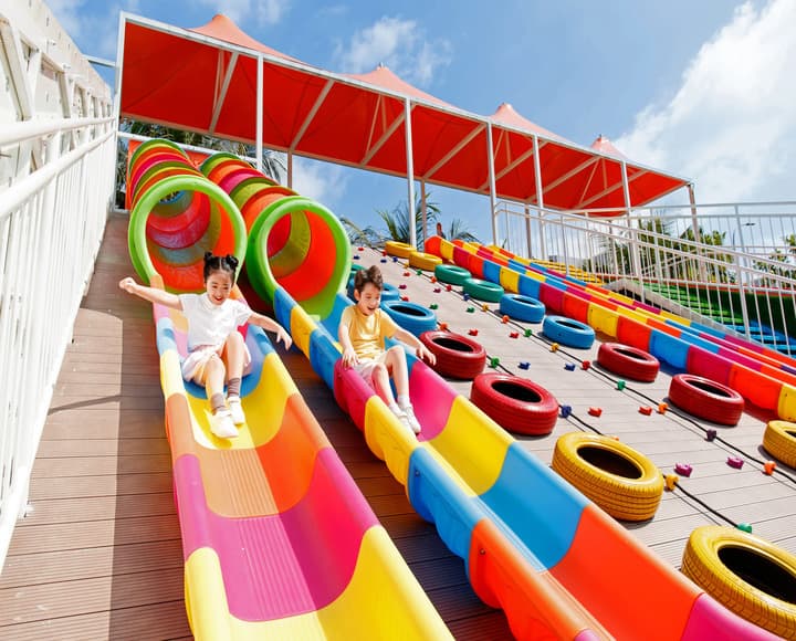 Vé 2 công viên & set đồ ăn 100.000 VNĐ | VinWonders Wave Park & Water Park right-3